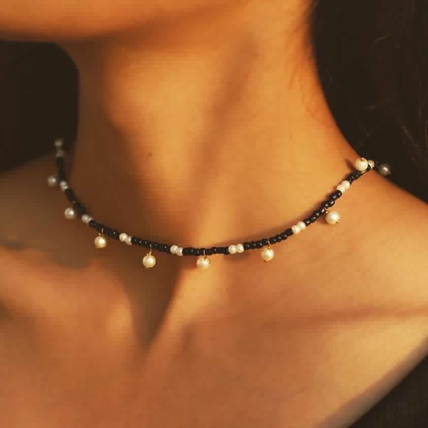 Black & White Necklace