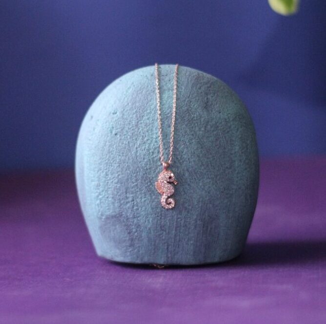 Sea Horse in Sterling Silver