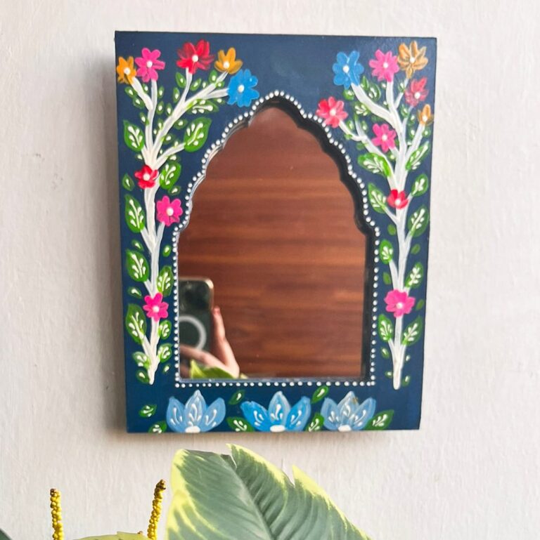 Pholkaari Mirror