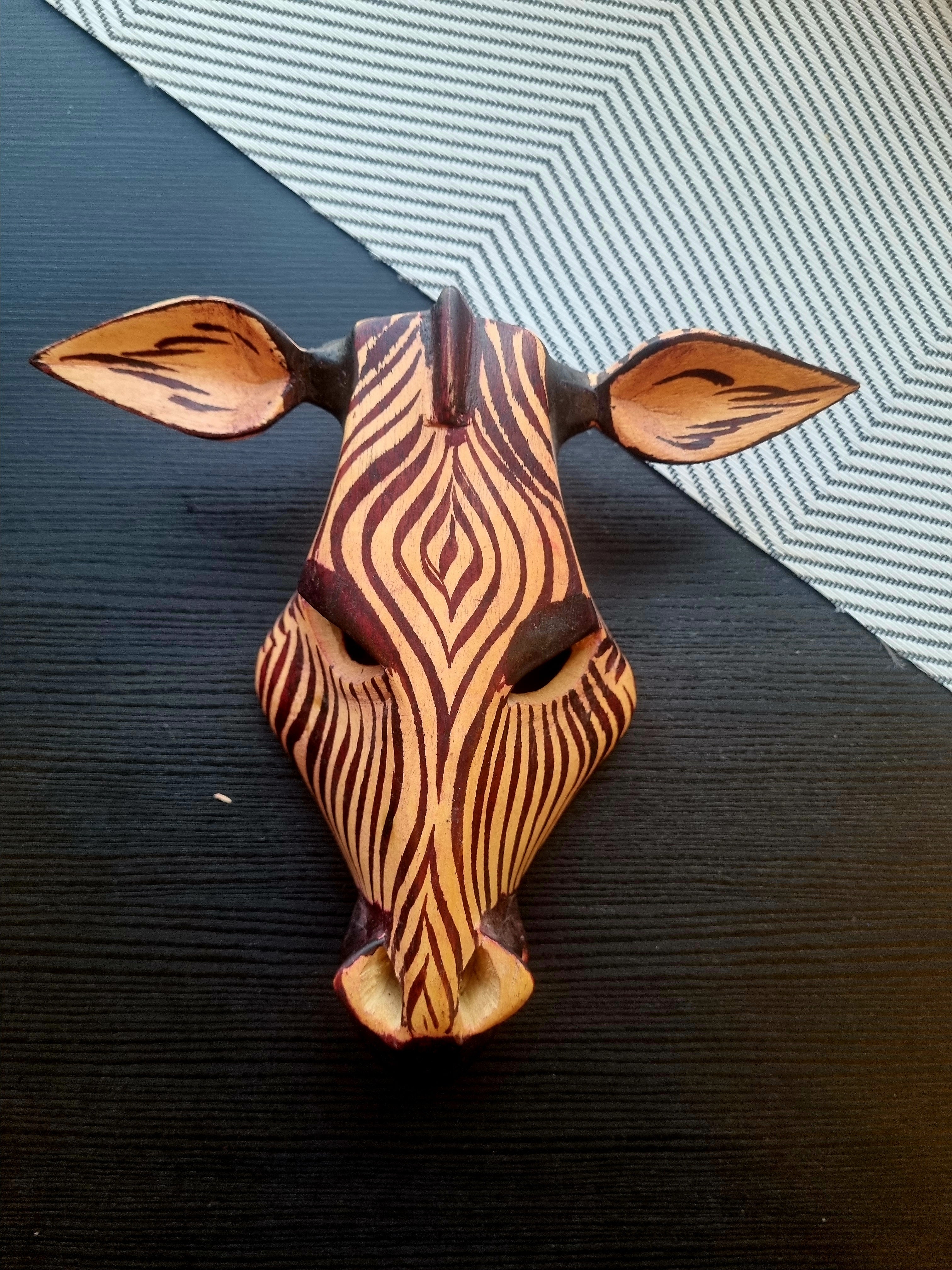 Animal Wall Face Mask Medium